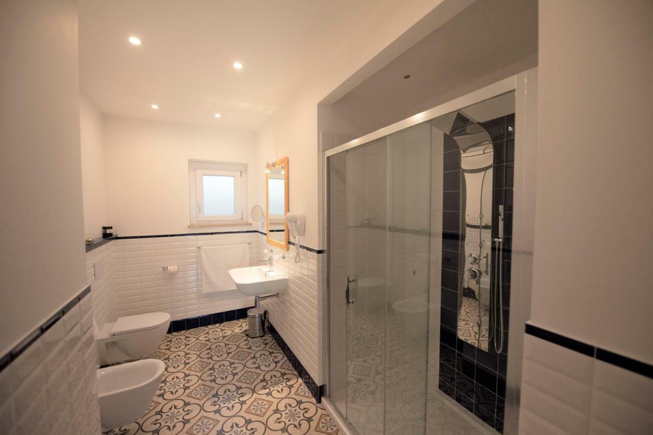 Sui Generis Tropea Luxury Rooms Exterior foto